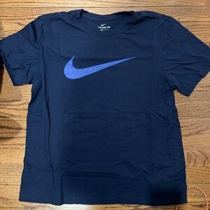 Nike Men's Navy Blue T-Shirt L nike shirt